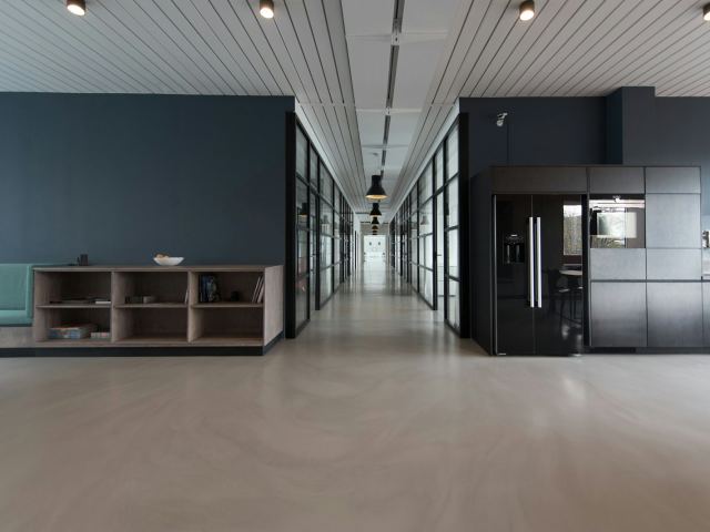 Sala comercial em edifício corporativo