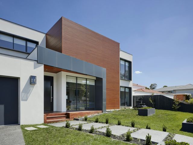 Casa térrea em condomínio fechado
